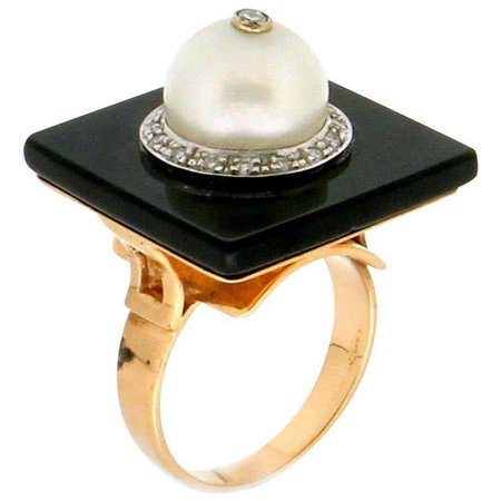 Handcraft Pearl 14 Karat Yellow Gold Diamonds Onyx Cocktail Ring For Sale at 1stDibs
