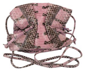 carlos-falchi-fatto-a-mano-mini-butterfly-pink-snakeskin-cross-body-bag-0-3-300-300.jpg (300×250)