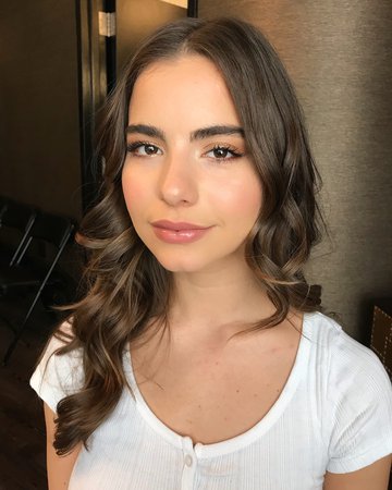 VIOLETTA KOMYSHAN on Instagram: “Thank you to my @glamsquad for the hair and makeup! Also to @messikajewelry for keeping me sparkly. Look for the Jonathan movie premiere at…”