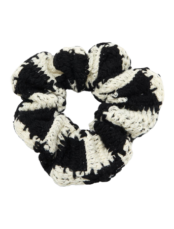 Black & White Checkered Knit Scrunchie