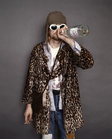 kurt-cobain-in-leopard-coat-ecclectic-king-rock-n-roll-vintage-style-inspiraton.jpg (500×618)