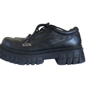 90s Platform Shoe Black Platform Shoe from SecondHandObsession on