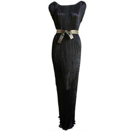 1920's MARIANO FORTUNY pleated black silk DELPHOS gown For Sale at 1stDibs | fortuny dress, fortuny pleated dress, fortuny gown