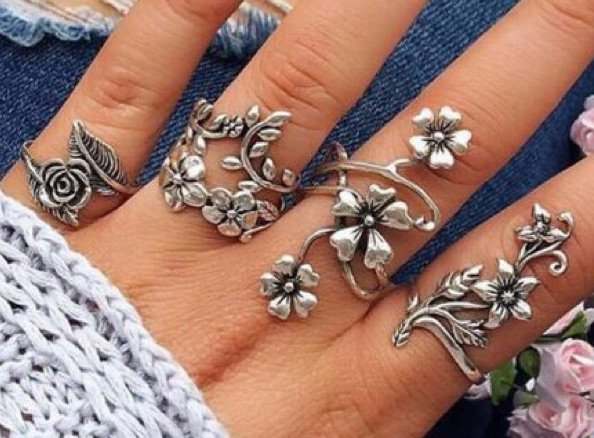 Silver Flower Ring Set
