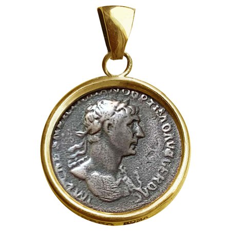 Roman Coin 1st cent.A D 18Kt Gold Pendant Necklace Depicting Emperor Trajan For Sale at 1stDibs
