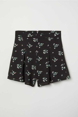 Patterned Shorts - Black/floral - Ladies | H&M US