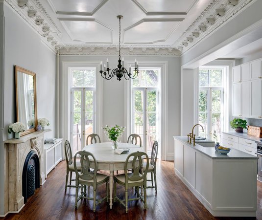 A Landmarked 19th-Century Brownstone Gets a Sunny Refresh