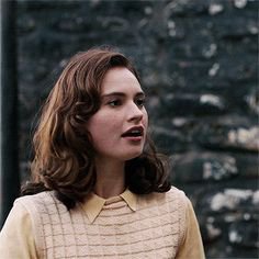 lily james guernsey literary and potato peal pie society