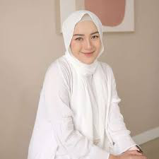 white hijab