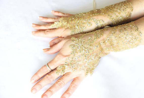 Gold Lace Gloves 3