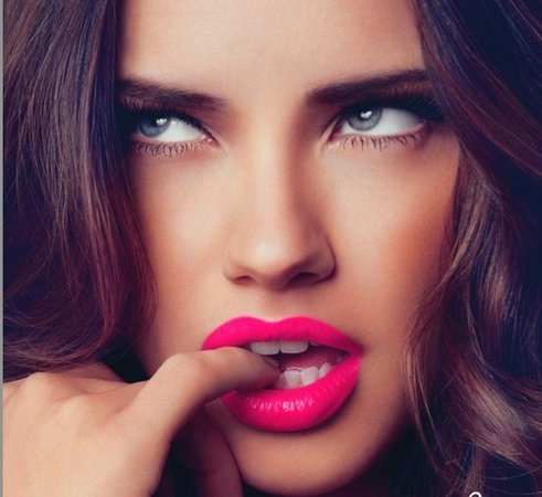 Hot Pink Lipstick – Top Famous Fashion Design & Blog Trend - HoliCoffee