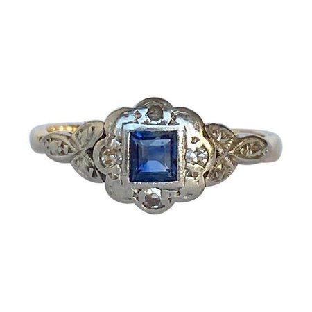 Art Deco Sapphire and Diamond 18 Carat Gold Panel Ring For Sale at 1stDibs