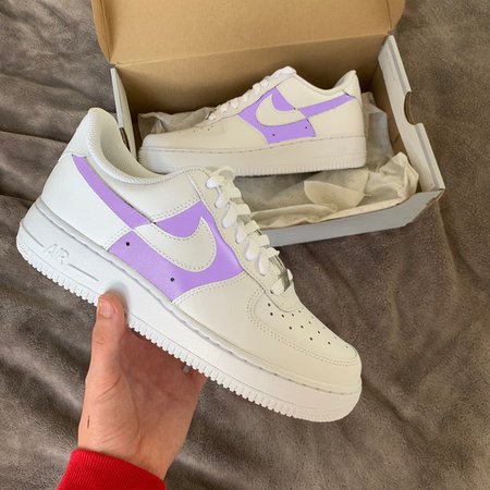 purple Nike