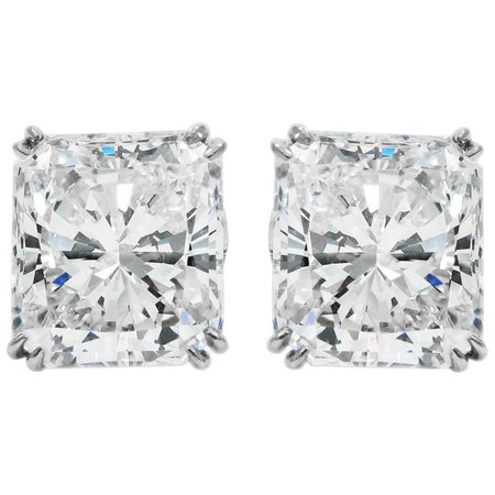 GIA Certified 14.09 Carat Total Radiant Cut Diamond Stud Platinum Earrings For Sale at 1stdibs