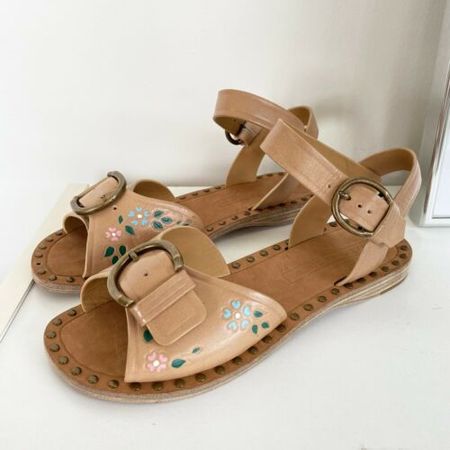 Marc Jacobs Leather Floral Painted Flat Stud Sandals | eBay