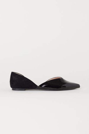 Pointed Flats - Black