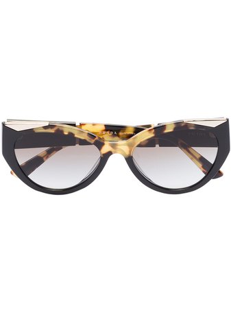Prada Eyewear tortoiseshell-effect cat-eye sunglasses - FARFETCH