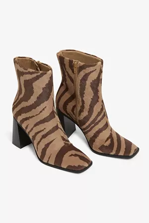 Square-toe heel boots - Faux fur - Shoes - Monki WW