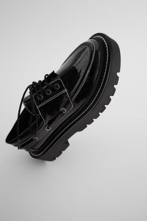 LOW HEEL TOPSTITCHED BOAT SHOES | ZARA United States