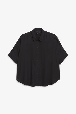 Boxy short-sleeve blouse - Black magic - Tops - Monki WW