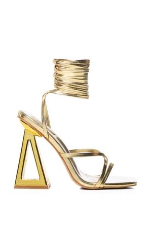 PIZAZZ CHUNKY LACE UP SANDAL IN GOLD