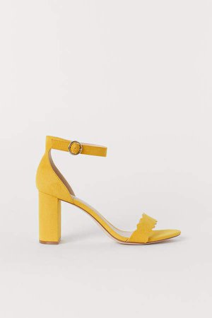 Block-heeled Sandals - Yellow