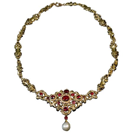 Antique Renaissance Revival Garnet Pearl Gold Necklace For Sale at 1stDibs