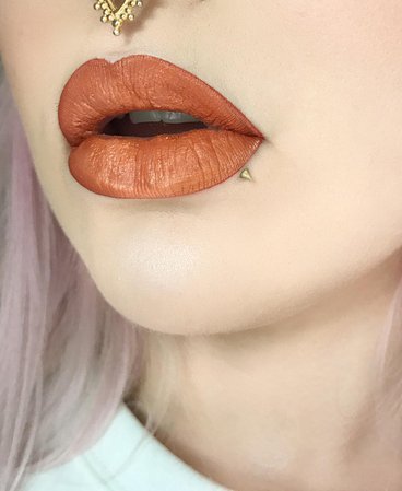 helenesjostedt sur Instagram : I used @limecrimemakeup pumpkin and siren velvetines 🔥 Septum from @vidakush ✨ #makeupmafia #wakeupandmakeup #vegas_nay