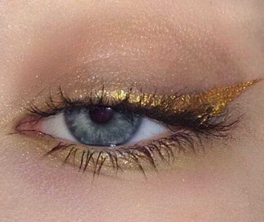 gold eyeliner