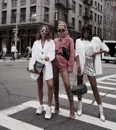 Mood,goals,squad,friend,aesthetic,party,glam @miaxbellax in 2020 | Friend photoshoot, Best friend photos, Girls night out