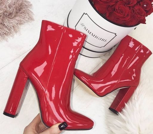 Pinterest - Bota vermelha - Red boots trend alert inverno 2018! – Toda Eu Blog | Sapatos tendência