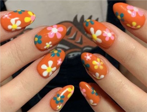 orange 70’s style nails