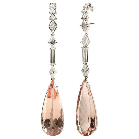Earring 18 Karat White Gold with 68.2 Carat Morganite and White Diamonds For Sale at 1stdibs