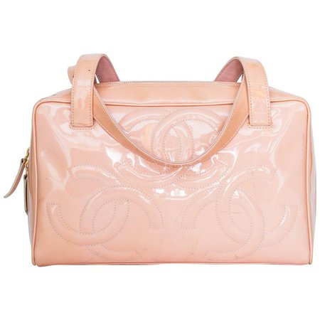 A 1990s Vintage Pink Chanel Paten Leather Handbag For Sale at 1stdibs