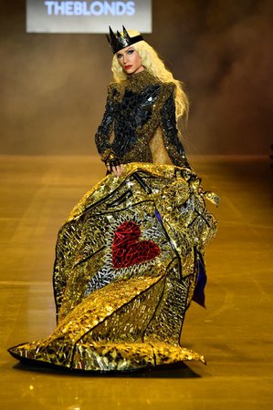 A Disney Villains Fashion Collection Just Debuted At NYFW - HelloGiggles