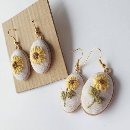 I'm very proud of these small earrings I made 🌻 Cottagecore aesthetic is my great inspiration! : cottagecore