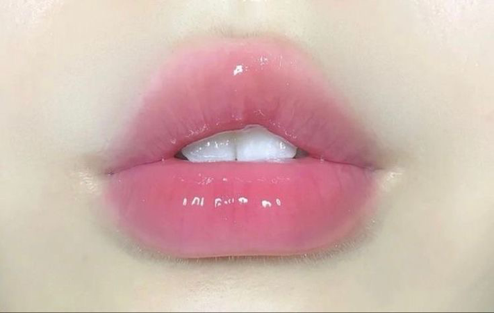 pastel princess peach lips