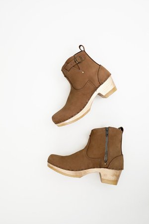 No.6 5” Leather Clog Buckle Boot on Mid Heel in Almond