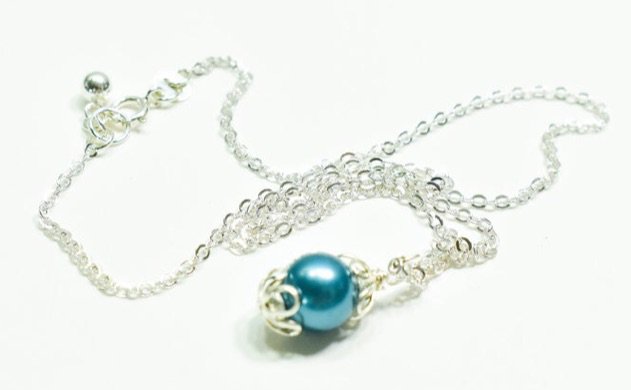 LARKS NECKLACES Seashell Pearl Necklace