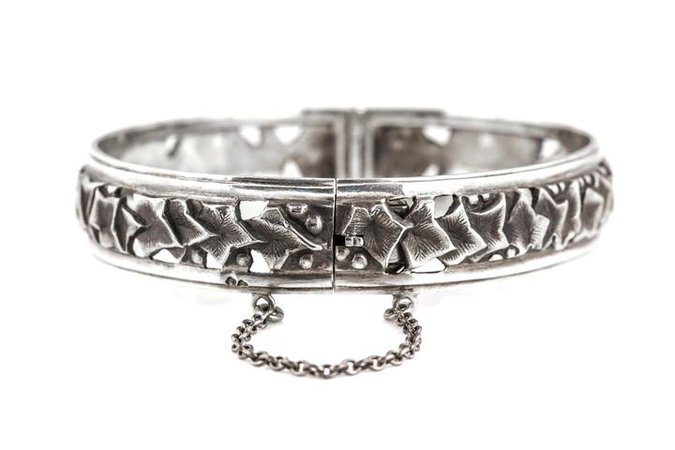 Antique French Silver Bangle with Wild Ivy c.1900 – Lillicoco