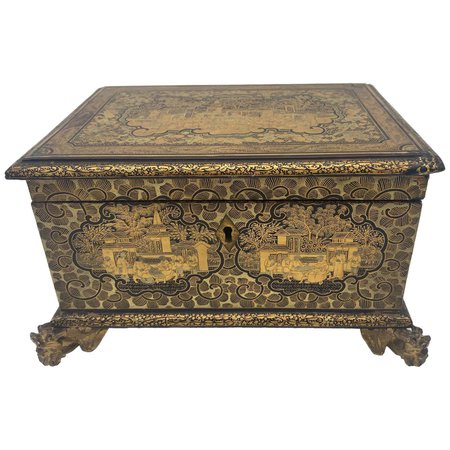 19th Century Golden Black Lacquer Chinese Jewelry Box with Dragon Feet For Sale at 1stDibs