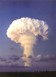 b7ea74d936fd88d3dfee5f3b6529a491--nuclear-bomb-mushroom-cloud.jpg (236×321)