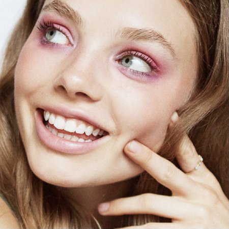 pink makeup model