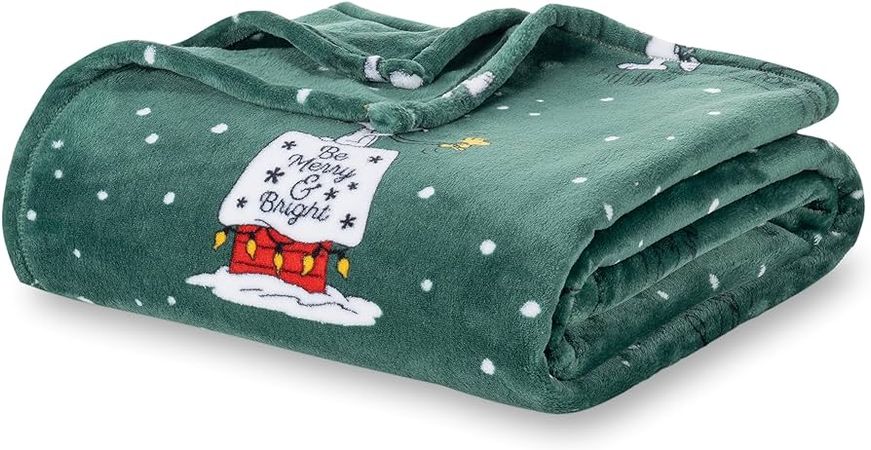 Amazon.com: Berkshire Blanket Peanuts® Heavyweight Christmas Blanket,VelvetLoft® Cute Character Snoopy Plush Bed Blanket,Peanuts Be Merry and Bright Green,60 in x 70 in (Official Peanuts® Product) : Home & Kitchen