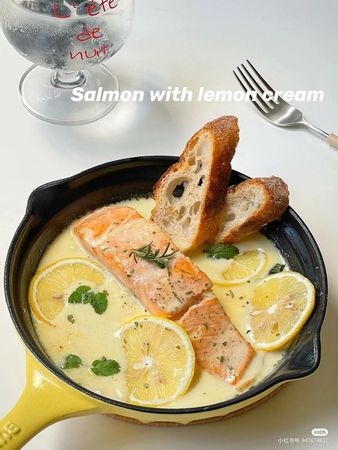 soup Salmon lemon 🍋 bread  🍞