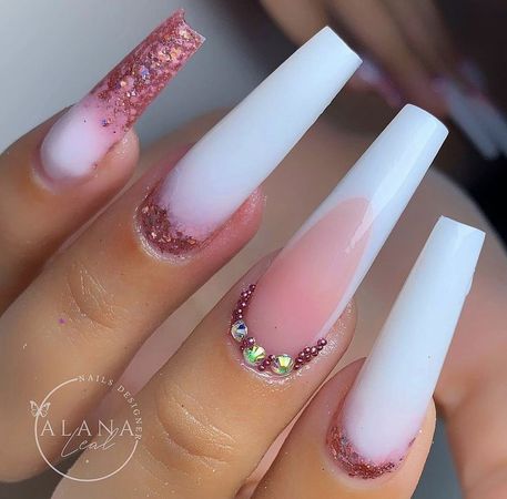 pink nail/unha rosa