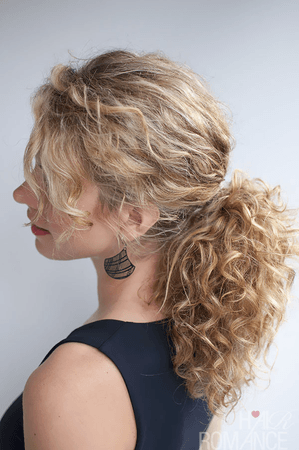 blonde curly ponytail