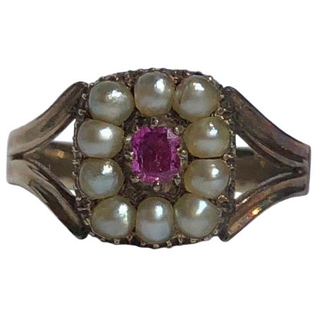 Georgian Ruby and Pearl 15 Carat Gold Cluster Ring For Sale at 1stDibs