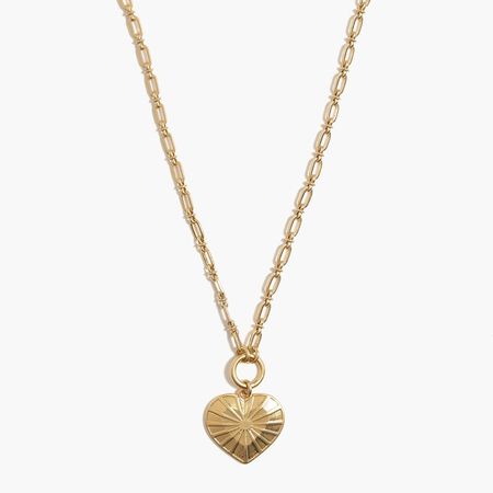Chunky chain heart pendant necklace