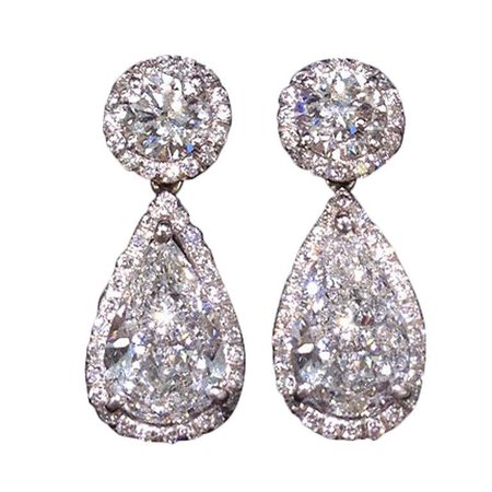 Elegant GIA Certified Round and Pear Shape Dangle Earrings For Sale at 1stDibs